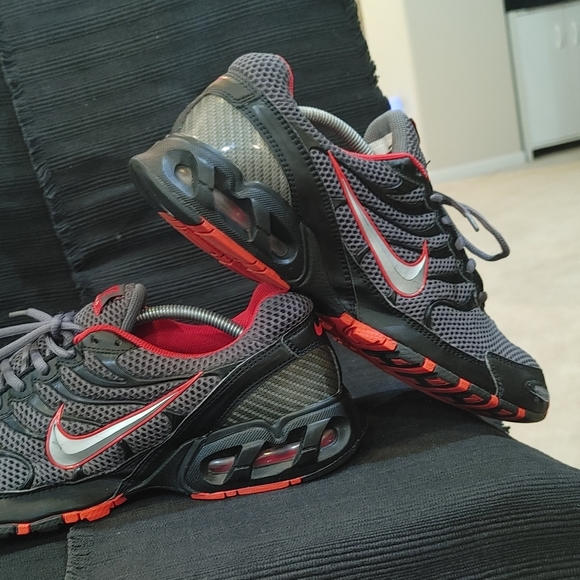 Nike Air Max Gray and Red Sneakers - Picture 5 of 16